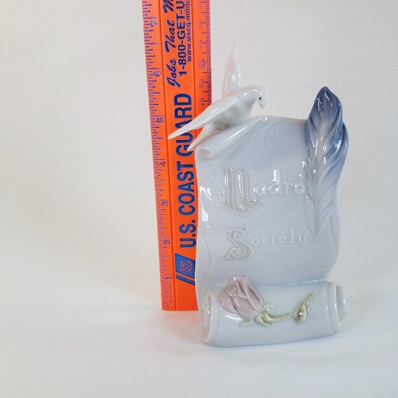 Lladro Society Art Brings Us Together Sign 6.5" Porcelain Figurine Trade Show - Picture 2 of 12